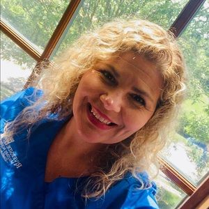 Meet your Posher, Kelli